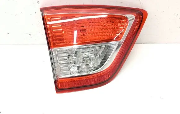 Tailgate rear/tail lights