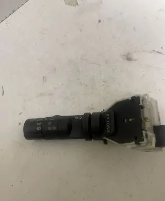 Nissan Qashqai Indicator stalk 6Y10SN