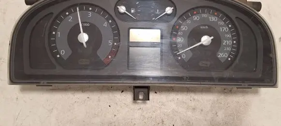 Renault Laguna II Speedometer (instrument cluster) 5550009602 8200291330 503000060304