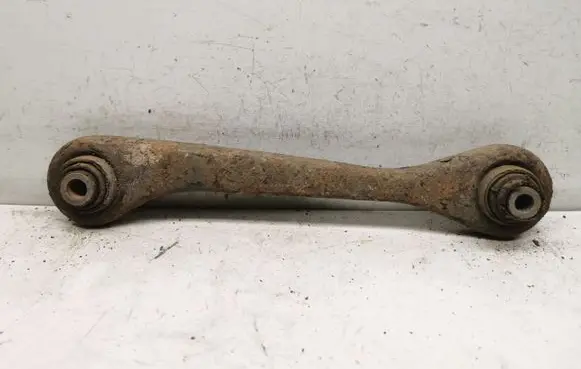 Volkswagen PASSAT B6 Rear suspension control arm 