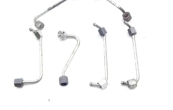 Opel Insignia A Fuel injector supply line/pipe 