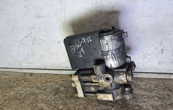 BMW 7 E32 ABS Pump 0265201020