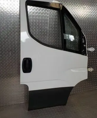 Iveco Daily 6th gen Front door
