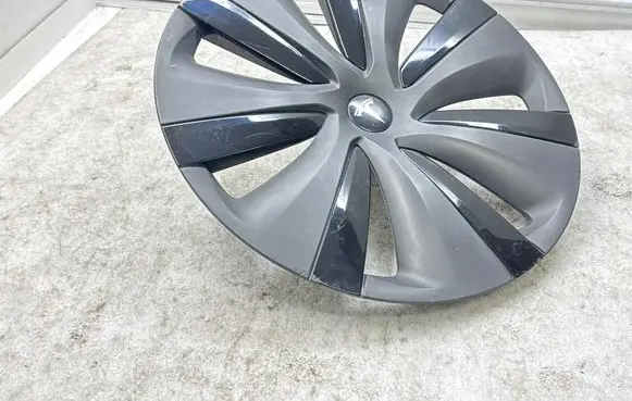 Tesla Model S R19 wheel hub/cap/trim 148628600A