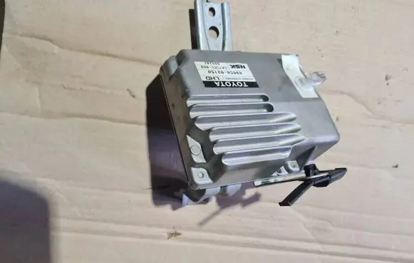 Toyota Corolla E120 E130 Power steering control unit/module 8965002150 605242 EATCEC060