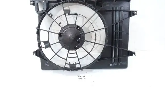 Hyundai ix35 Radiator cooling fan shroud 253802Z000