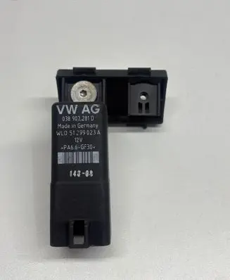 Skoda Superb B6 (3T) Glow plug pre-heat relay 038907281D
