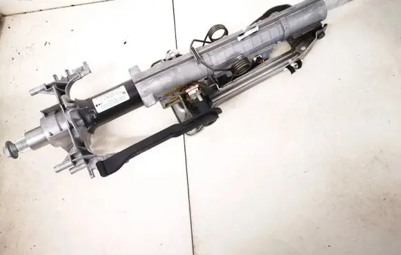 BMW 1 E81 E87 Steering wheel axle 831401084515 ls678689901
