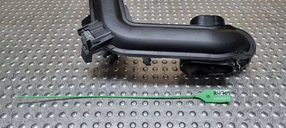 Seat Arona Intercooler hose/pipe 04C145673B