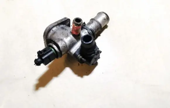 Audi A6 S6 C5 4B Engine coolant pipe/hose 038121133A