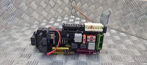 Mercedes-Benz C W204 Fuse module 5DK01102242