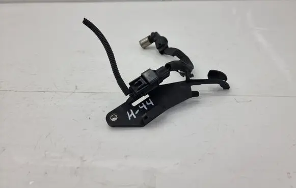 Volvo XC90 Crankshaft position sensor 30713485