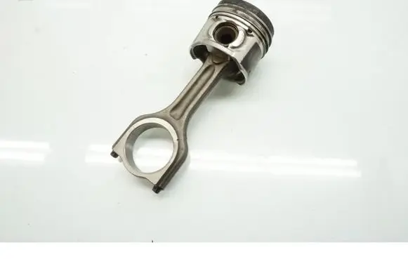 Mazda 3 II Piston with connecting rod 