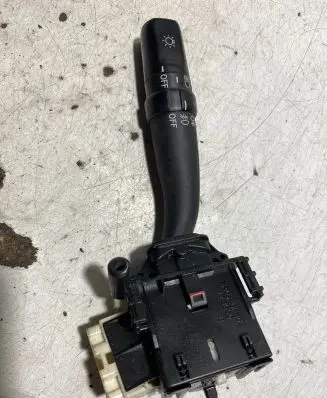 Toyota Corolla Verso AR10 Indicator stalk 173650