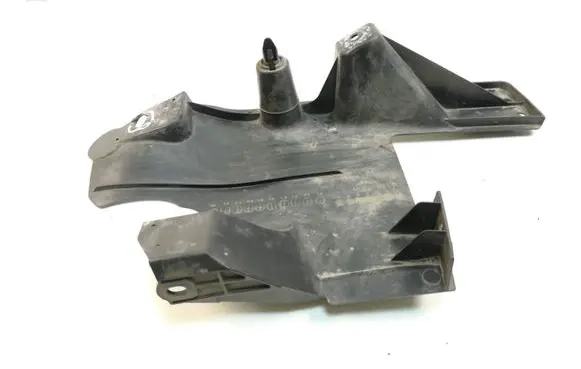 Engine splash shield/under tray