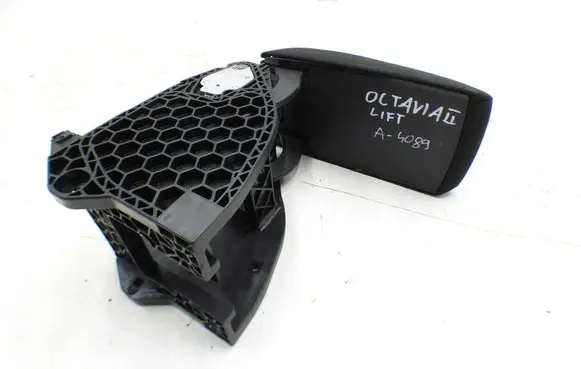 Skoda Octavia Mk2 (1Z) Armrest 1Z0864207D 201010061914 1040417844