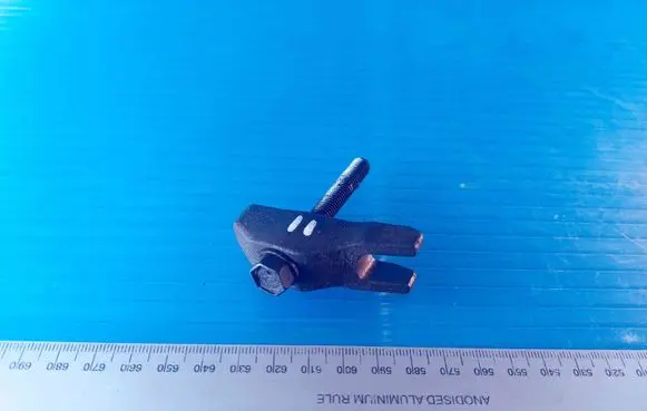 Hyundai i30 Fuel Injector clamp holder