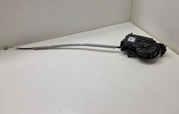 BMW i4 Tailgate/trunk/boot lock/catch/latch 7430626