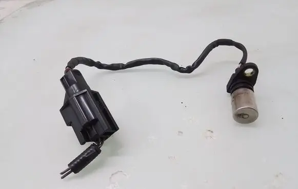 Volvo V70 Crankshaft position sensor 0296000650