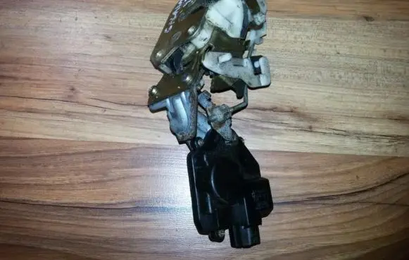 Mitsubishi Galant Rear door lock