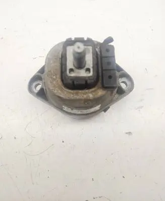 Chevrolet Camaro Engine mount bracket P23340392