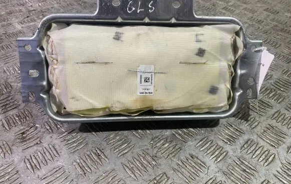 Mercedes-Benz GLE AMG (W166 - C292) Passenger airbag 1668602402