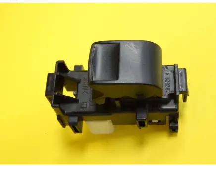 Toyota Auris 150 Electric window control switch 1928294