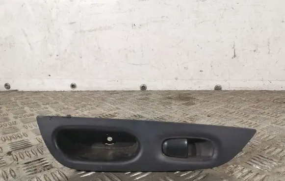 Nissan X-Trail T32 Other rear door trim element 829614CE0A