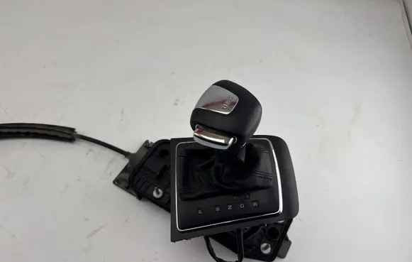 Skoda Octavia Mk2 (1Z) Gear shifter/selector 1K1713025AA 1K0713061