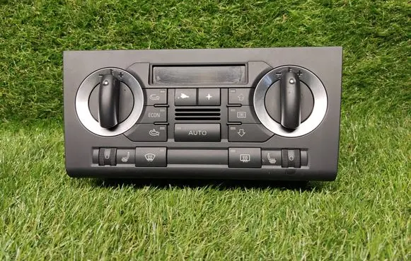 Audi A3 S3 8P Climate control unit 8P0820043N