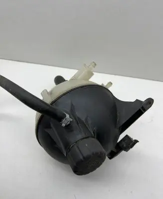 Mercedes-Benz A W169 Coolant expansion tank/reservoir 1695000149
