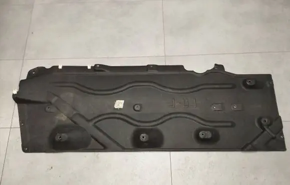 BMW X1 F48 F49 Center/middle under tray cover 