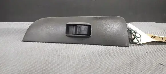 Toyota Corolla E110 Quarter vent window switch 