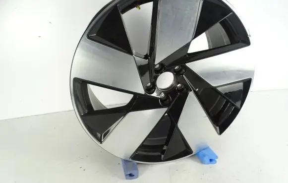 Volvo C40 Original wheel cap 32143630