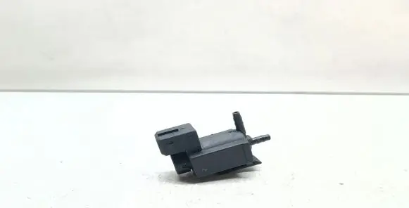 BMW 5 E60 E61 Vacuum valve 1742712 72234100