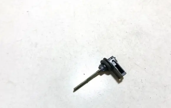 Volkswagen PASSAT B5 Interior temperature sensor 4b0820539