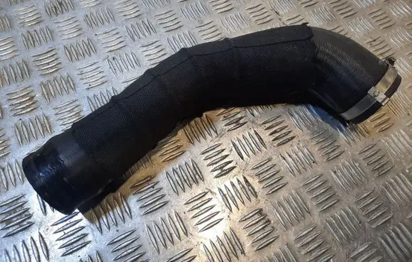 Ford Fusion II Intercooler hose/pipe DS736C646BD