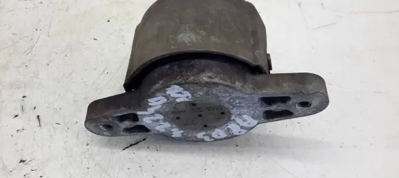 Audi A8 S8 D3 4E Engine mount bracket