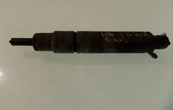 Volkswagen Caddy Fuel injector 028130201G