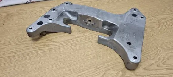 BMW 3 G20 G21 Gearbox mounting bracket 9485335