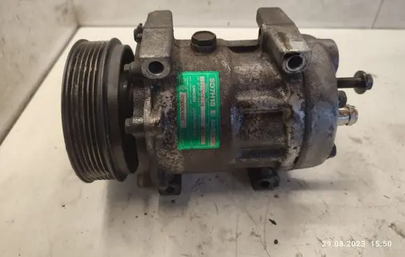 Volvo S40, V40 Air conditioning (A/C) compressor (pump) 8200040681