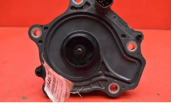 Toyota C-HR I Water pump 