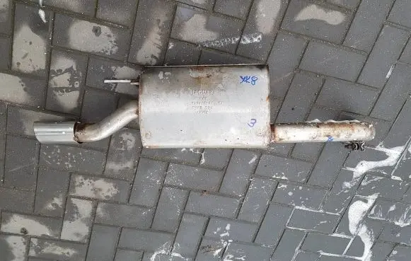 Jaguar XK - XKR Rear muffler/silencer tail pipe NJD6784BA TYPET04