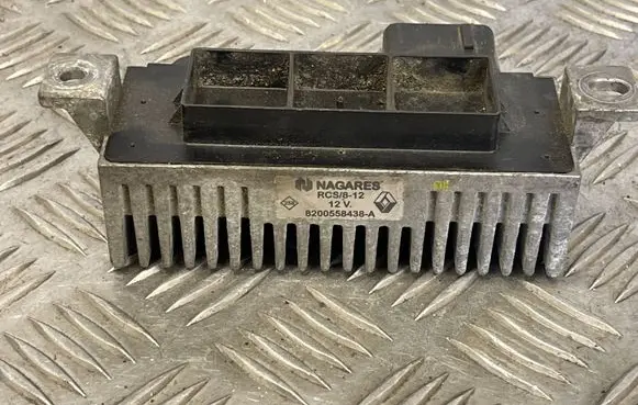 Mercedes-Benz Citan W415 Glow plug pre-heat relay 8200558438A
