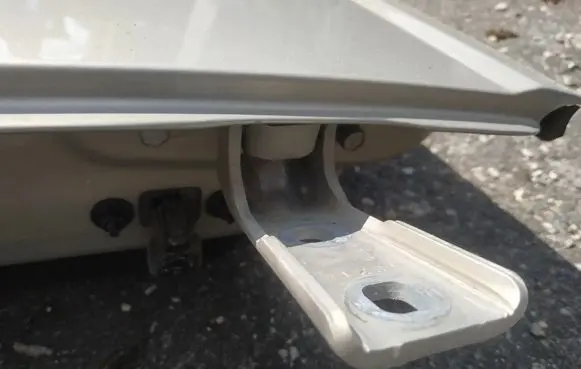 Cadillac CTS Rear door lower hinge