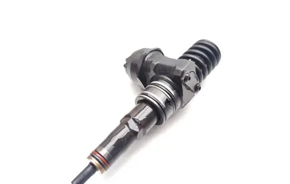 Volkswagen Golf V Fuel injector 038130073AG 0414720215