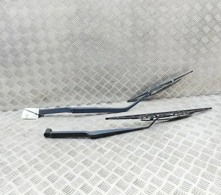 Mitsubishi Lancer Windshield/front glass wiper blade 8250A235 8250A233