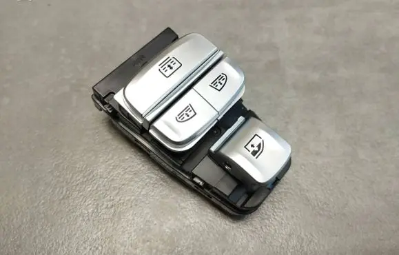 BMW 7 G11 G12 Electric window control switch 9382504