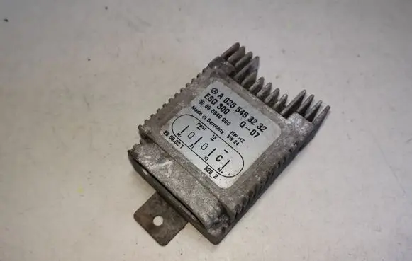 Coolant fan relay