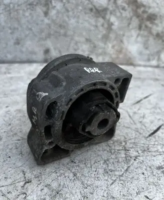 Mercedes-Benz B W245 Engine mount bracket A1692400918